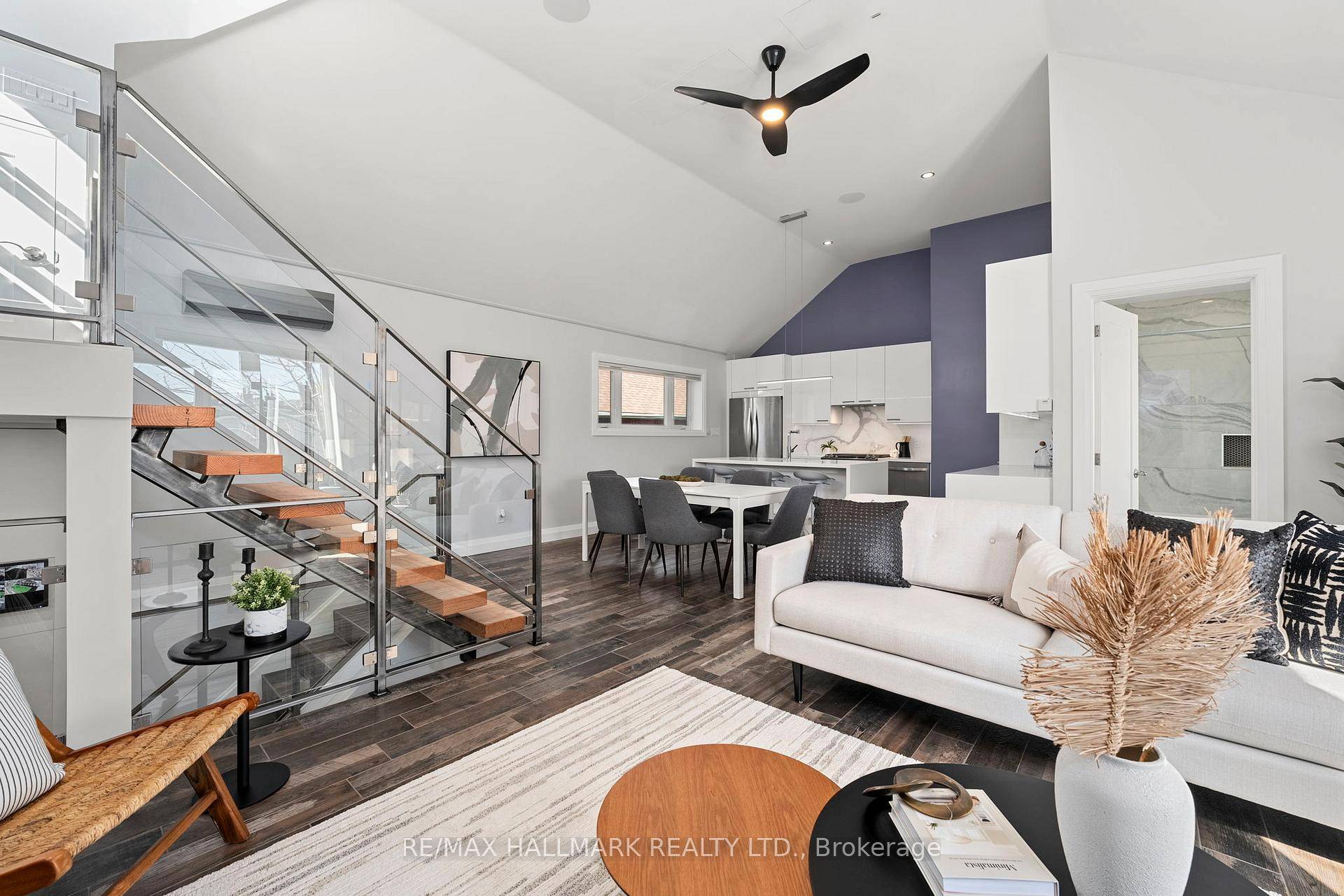 2 bedroom, 2 bathroom, 2 level home with huge rooftop terrace.