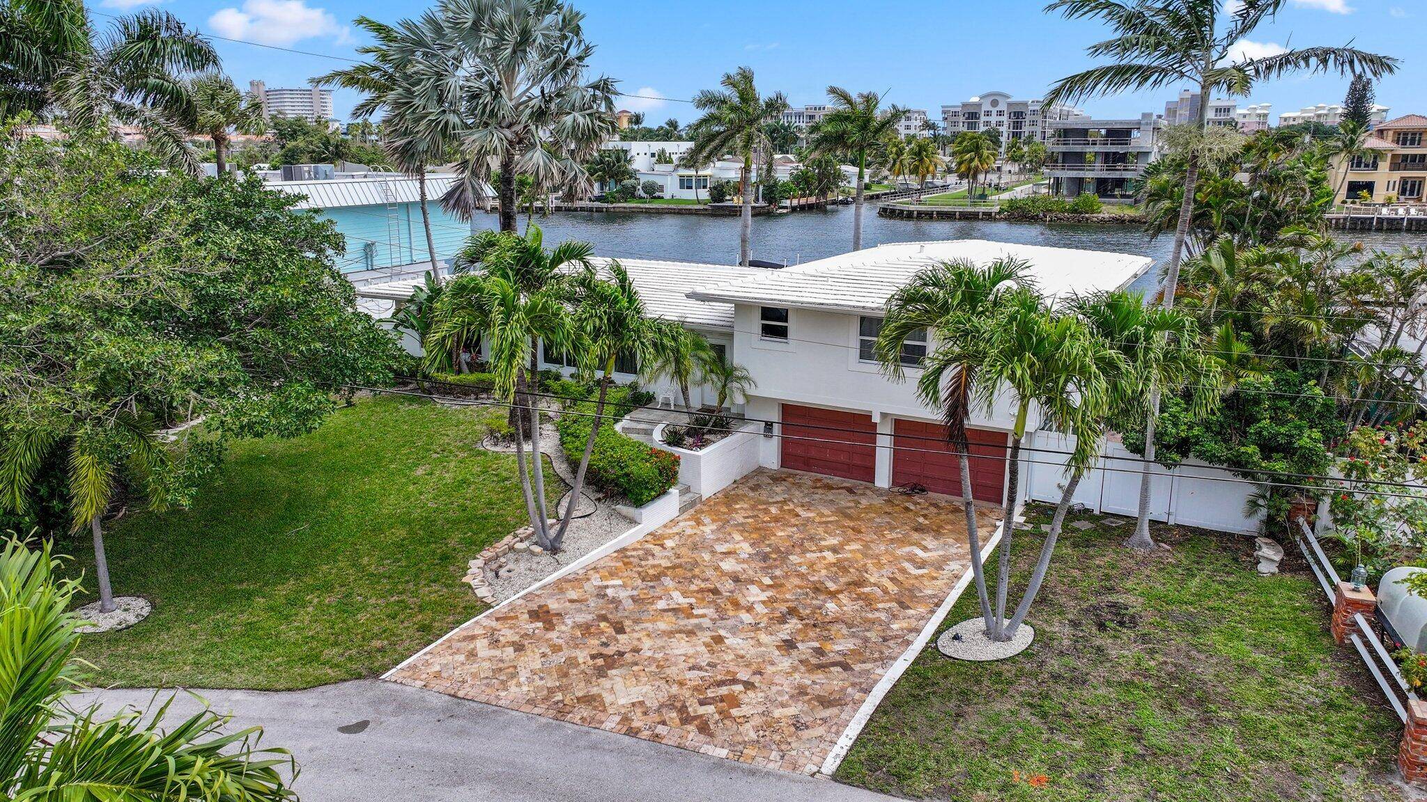 Introducing an extraordinary opportunity to own a rare direct point intracoastal waterfront property featuring 105 feet of pristine waterfrontage in one of the most vibrant and sought after locations The ...