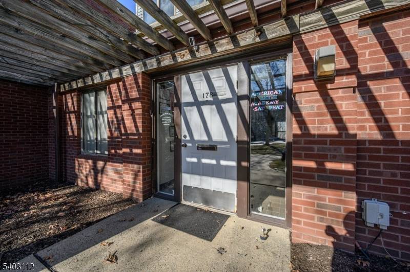 Excellent Investment Opportunity in this Commerical Office building in highly sought after Montgomery Twp.