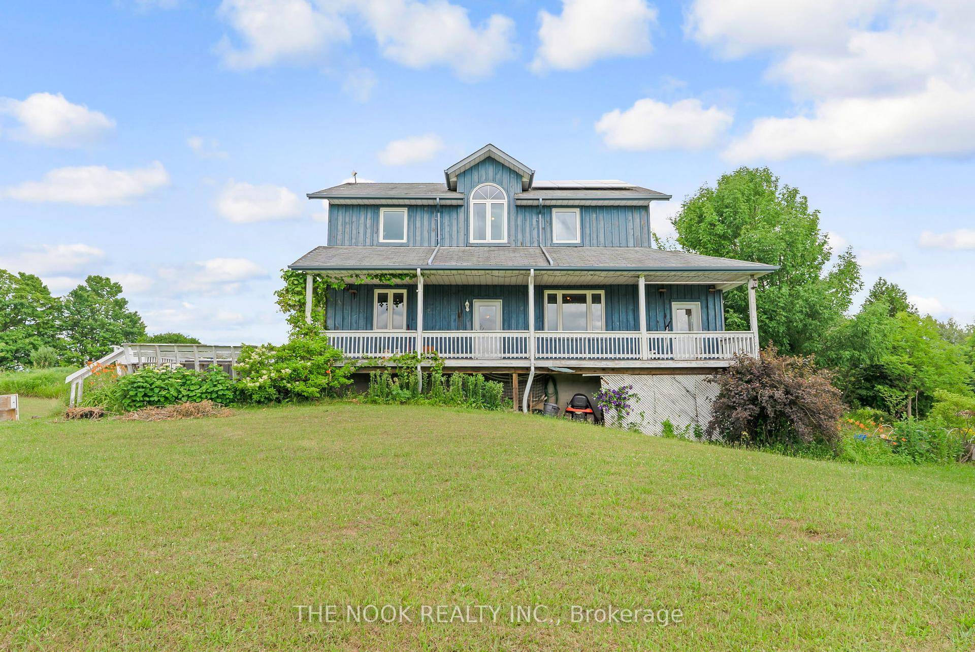 Welcome to your private country escape on 88 acres of land and woods, just minutes from the 407 and ideally located between Port Perry and Raglan.