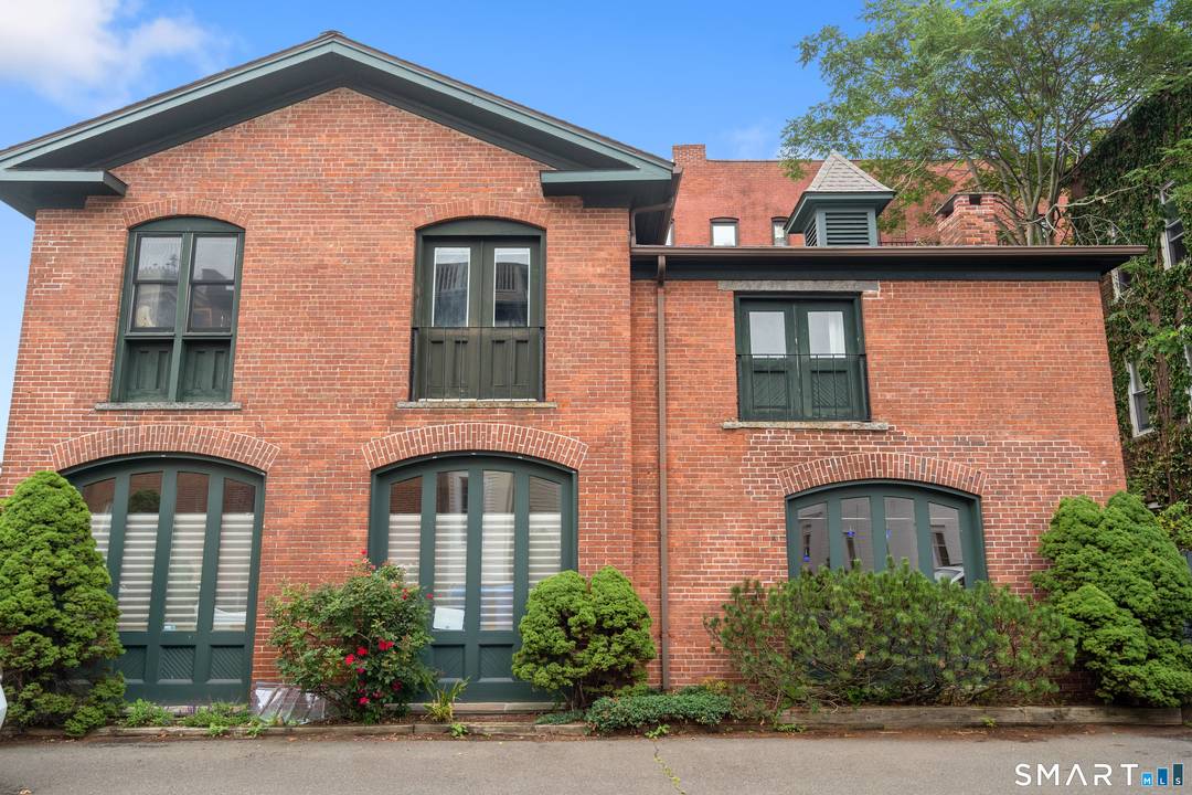 Set in the historic Russell Hotchkiss House, this wonderfully unique twobedroom, oneandahalfbath condo occupies half of a converted carriage house with view of the beautiful, cherryblossomlined Wooster Square Park.
