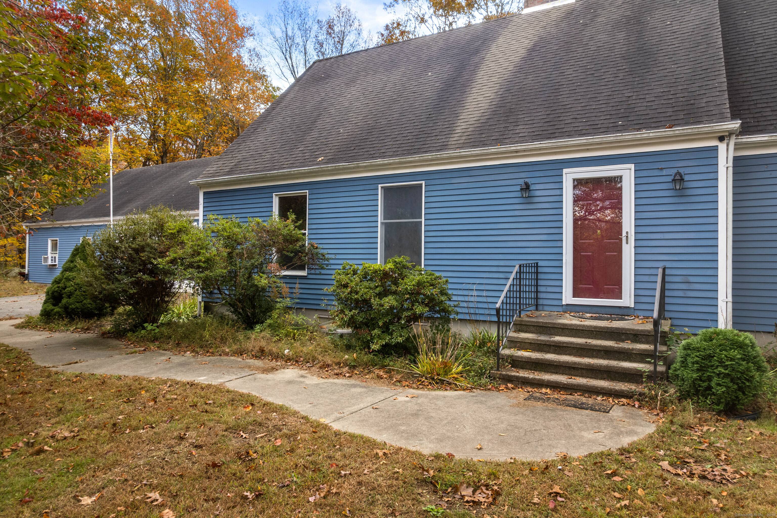 Welcome to 7 Briarwood Court in Gales Ferry a warm, versatile home tucked at the end of a cul de sac in a quiet neighborhood.