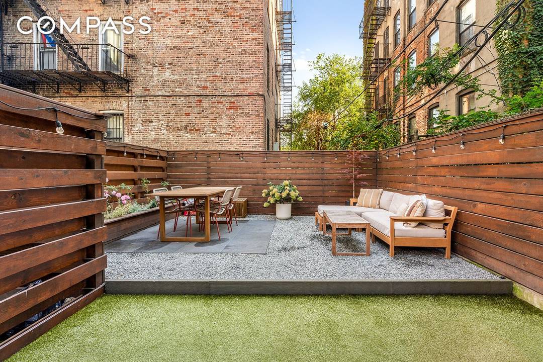 Welcome home to 714 Jefferson Avenue, 2B a 521 sqft one bedroom residence featuring an open plan living space designed to accommodate dining, lounging, and entertaining with seamless access to ...