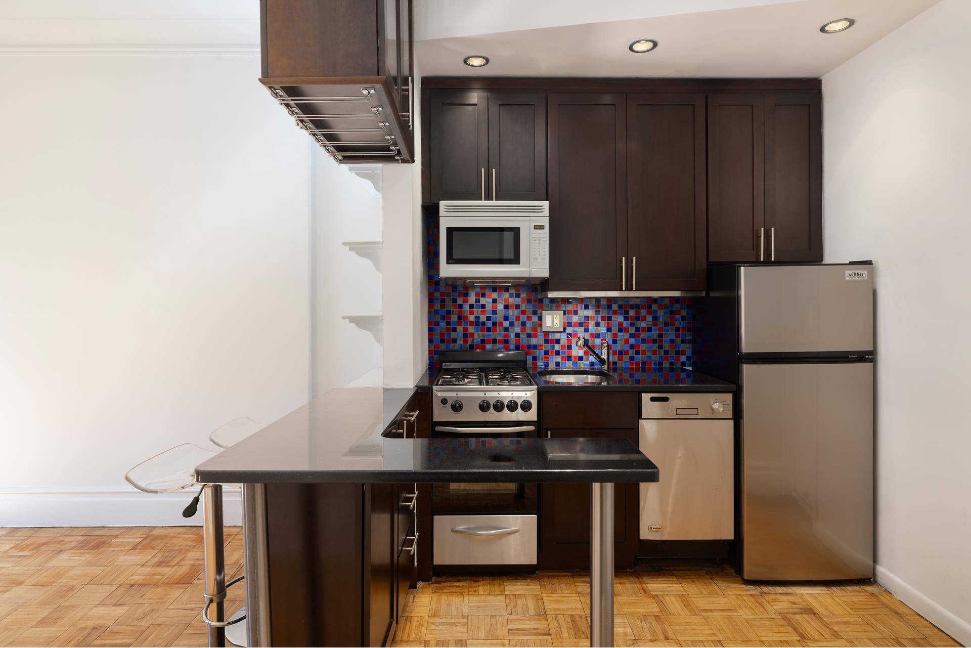 Located in a beautifully restored Upper West Side brownstone, this South facing one bedroom home with oversized windows allows sunlight to pour in and tranquil tree top views.