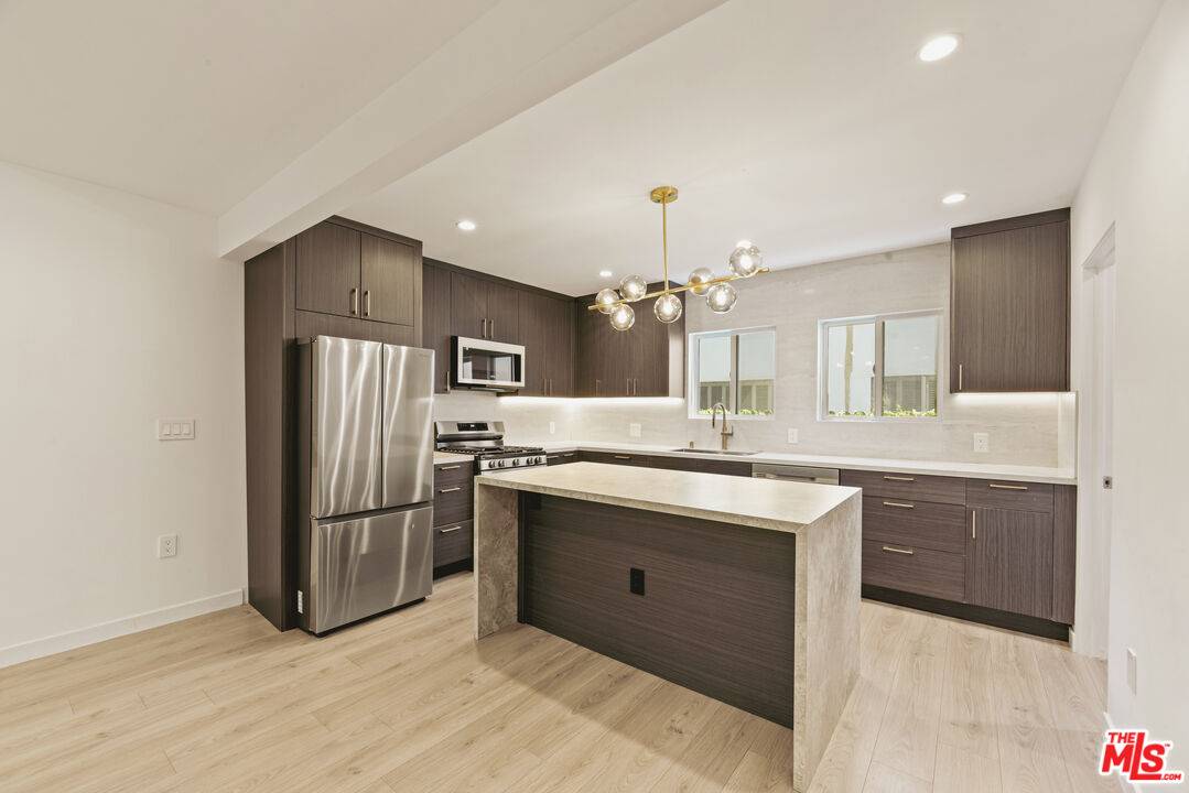 751  N Alfred St 2BR Sunset Strip La
