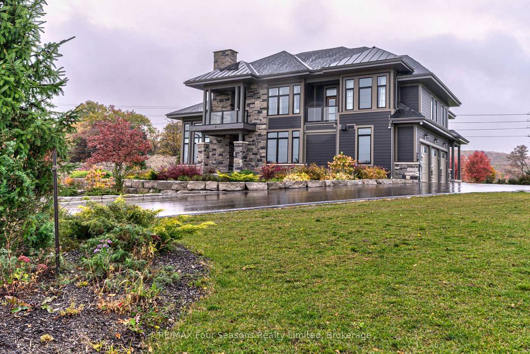 Welcome to WINDROSE VALLEY ESTATES.