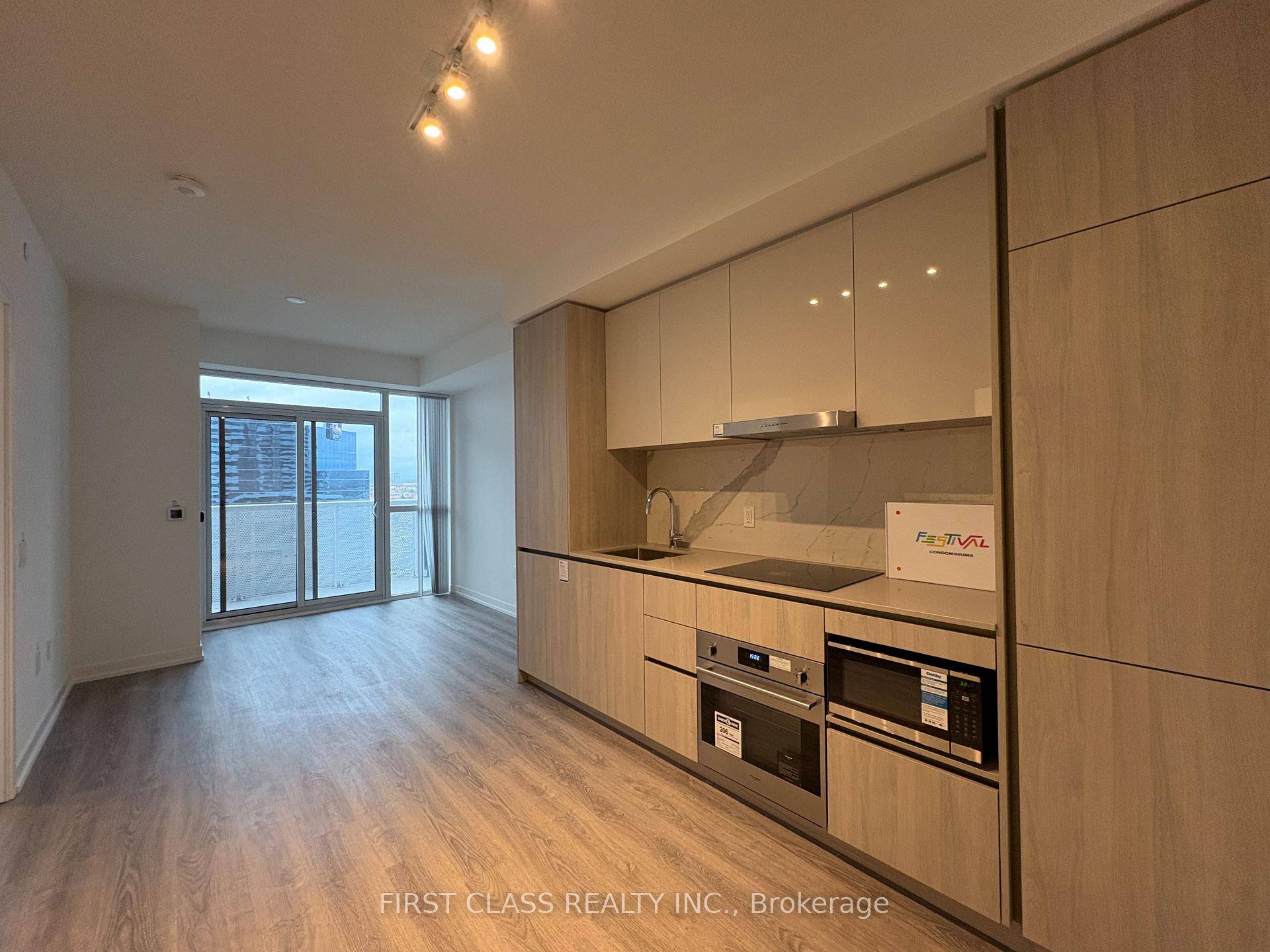 Brand new 1bedroom suite, west facing and open view, master plan community, pen concept living space with a versatile den and elegant laminate flooring, gourmet Kitchen outfitted with premium cabinetry, ...