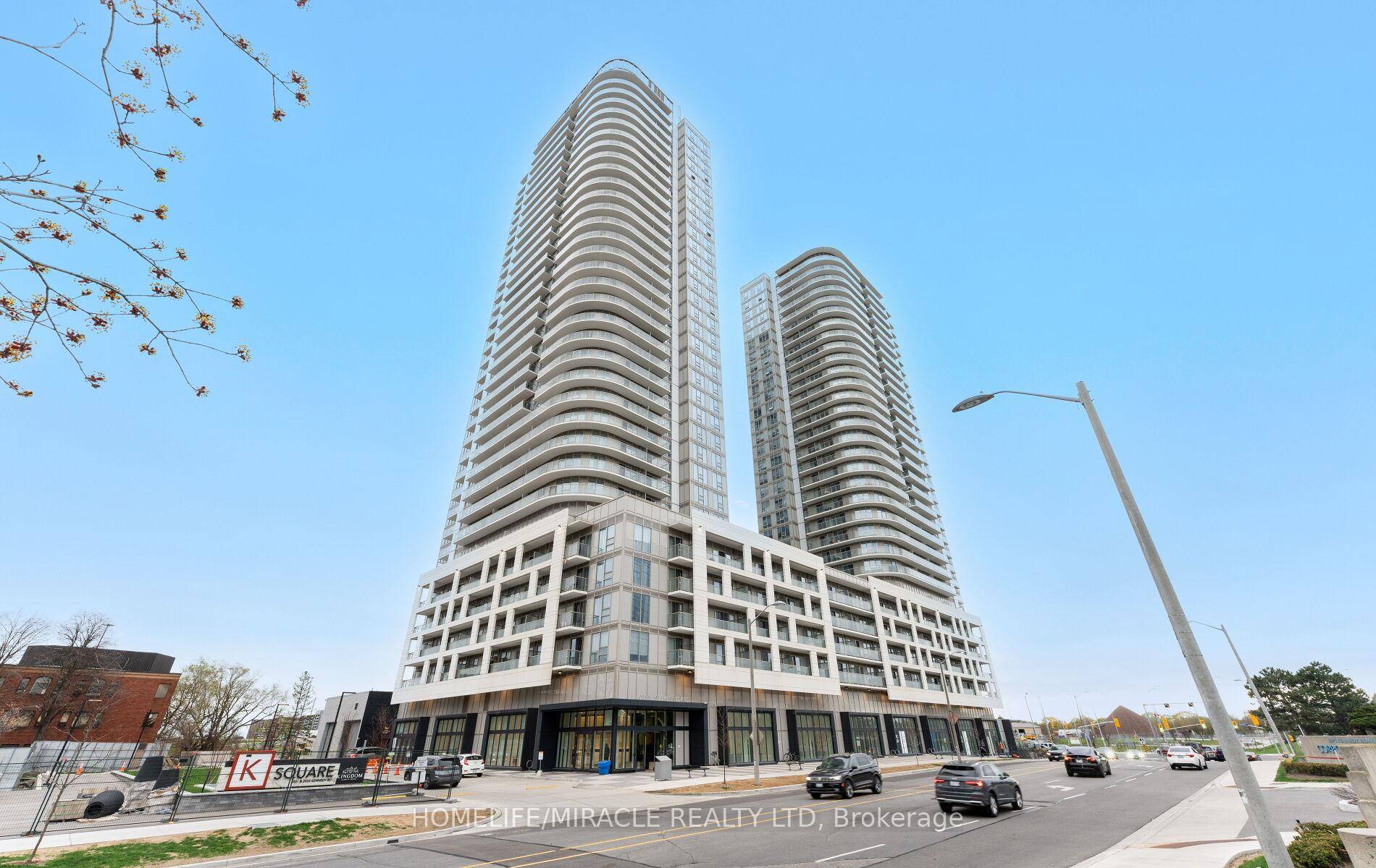 Beautiful Unit in prime location !