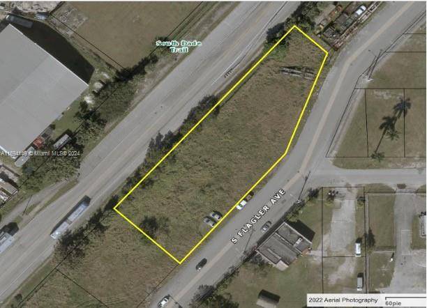 FOR SALE This is a 0. 65 acre 28, 465 Sqft lot zoned for INDUSTRIAL use and is available for lease.