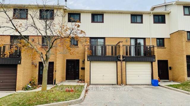 Charming 3 Bedroom Condo Townhouse Close To Highways, Shopping And Restaurants.