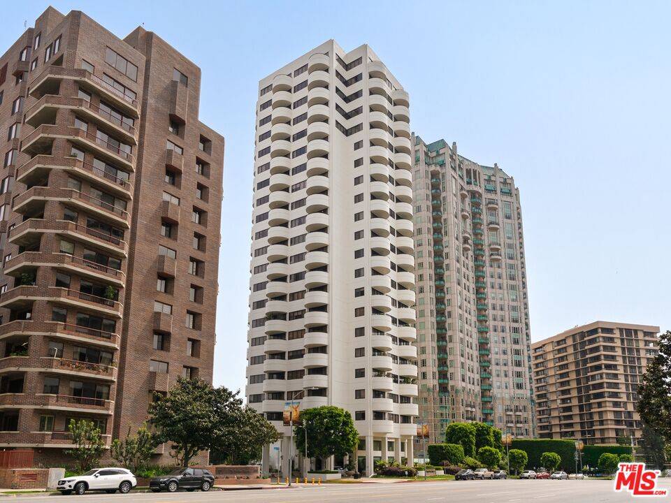 10560   Wilshire Blvd 3BR Westwood La