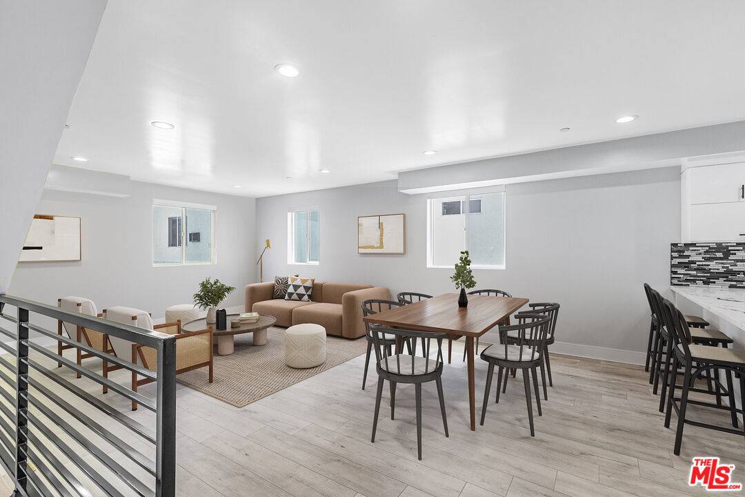 1947  N Vista Del Mar Ave 5.0 Hollywood Hills East LA