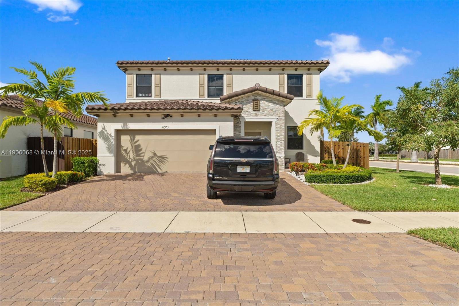 Charming single family home in a highly convenient Homestead location, ideal for first time buyers or families seeking comfort and practicality.