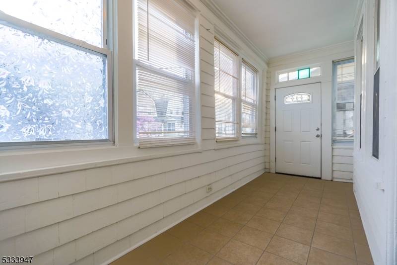 IMPROVED PRICE Move right in !