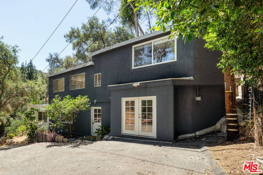 8301 Lookout Mountain Ave 3BR Hollywood Hills East La