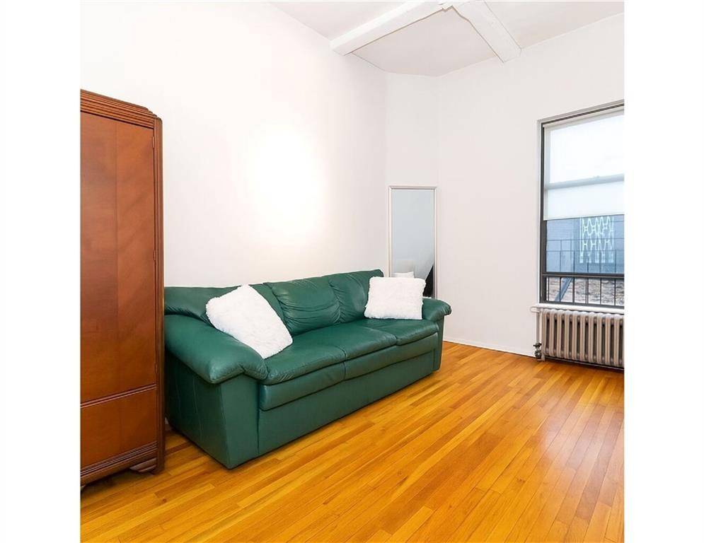 Charming Studio in Prime West Village Brownstone Located on one of the most sought after in the West Village, this bright and cozy studio is perched on the 5th floor ...