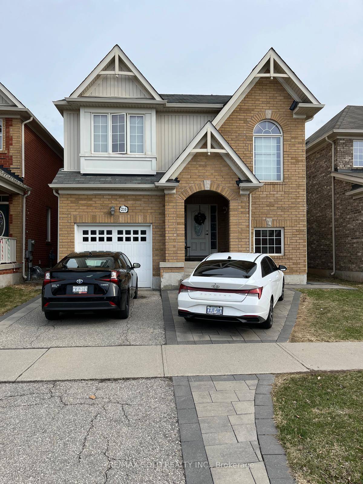 Beautiful 4 Bedroom Upgraded home.