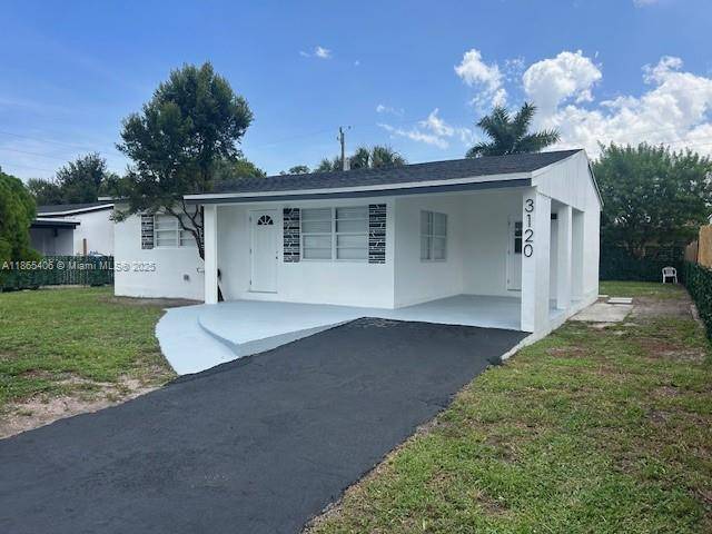 Totally Renovated amp ; Remodeled Single Family House with exquisite taste and attention to detail New Roof, New Central A C, New Custom made Kitchen Cabinets, Stainless Steel Appliances, updated ...