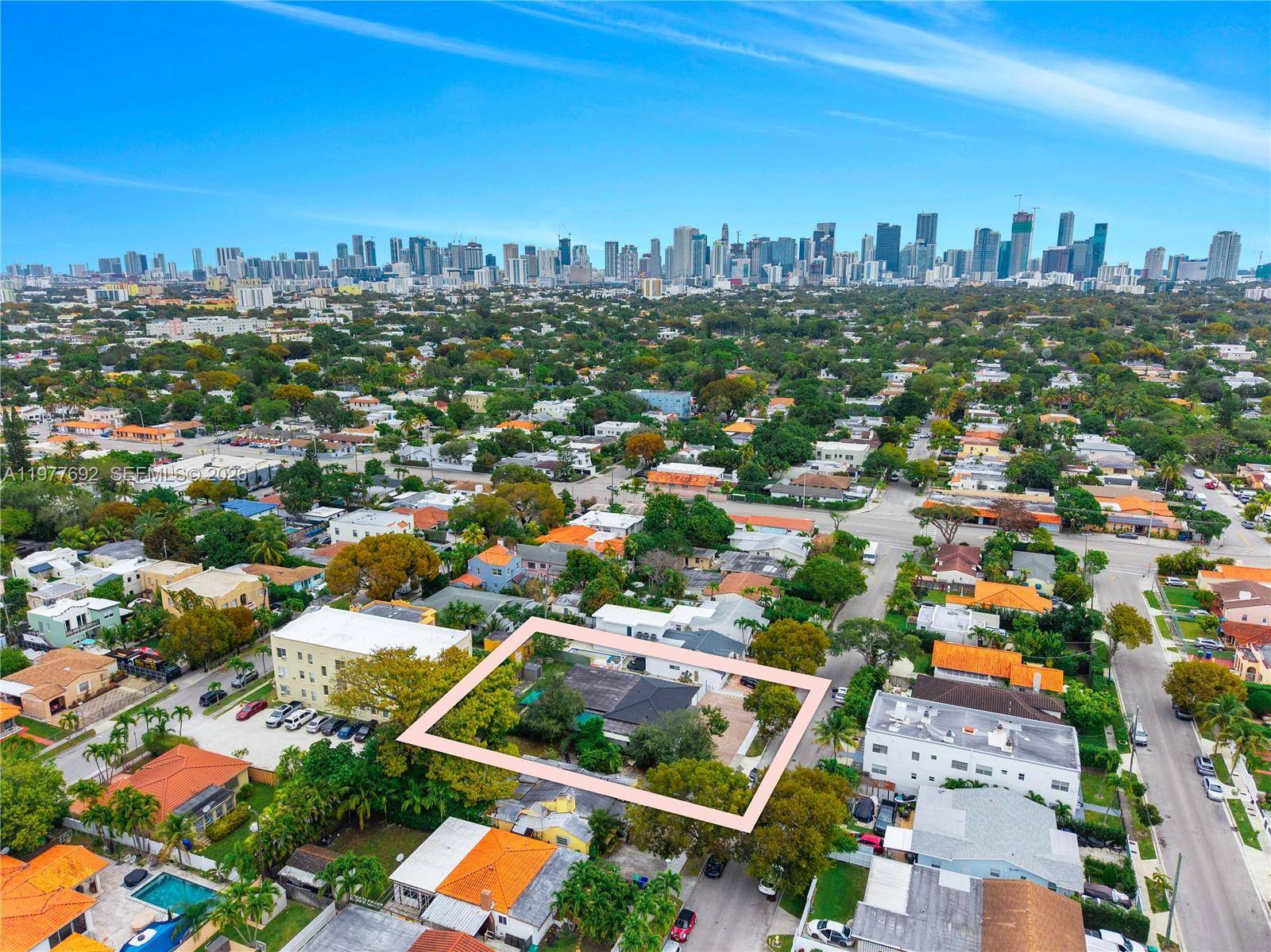 INCOME PRODUCING PROPERTY IN THE HEART OF MIAMI !