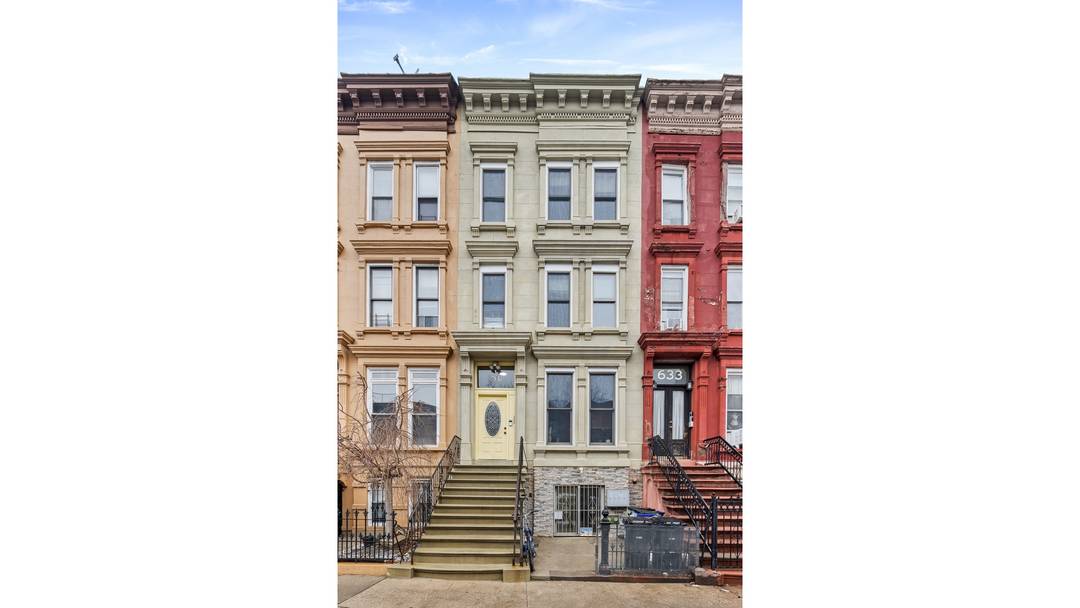 Be the first to live in this fully gut renovated 3 bedroom, 3 bathroom home with a finished lower level and private backyard in the heart of Crown Heights.