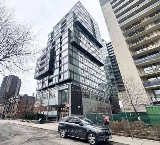 Fully Furnished North View 1 Bedroom With Large Living Room, Modern Living With Rogers Internet Included, Direct Access To Wellesley Subway Station From Building Lobby.