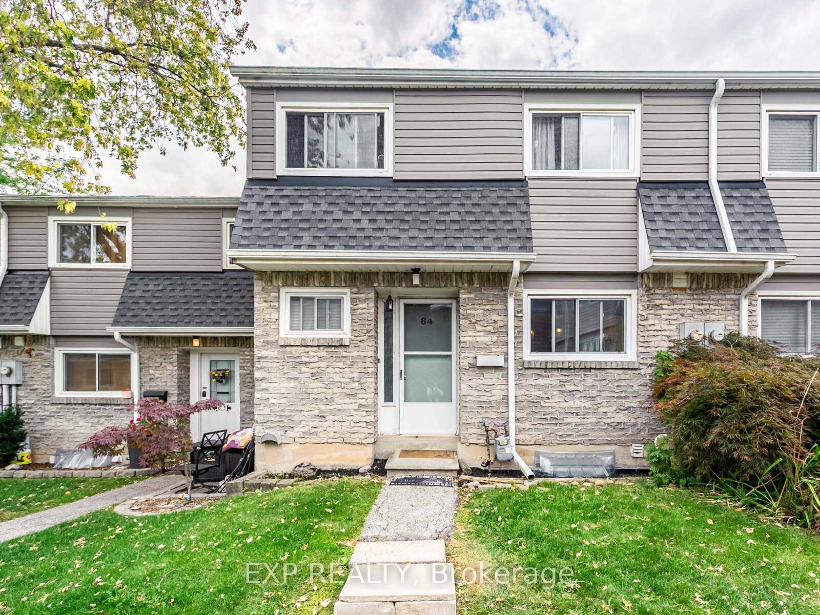 Welcome to 2050 Upper Middle Road, Unit 64, a beautifully renovated 3 bedroom, 2 bathroom home offering modern finishes and thoughtful upgrades throughout.