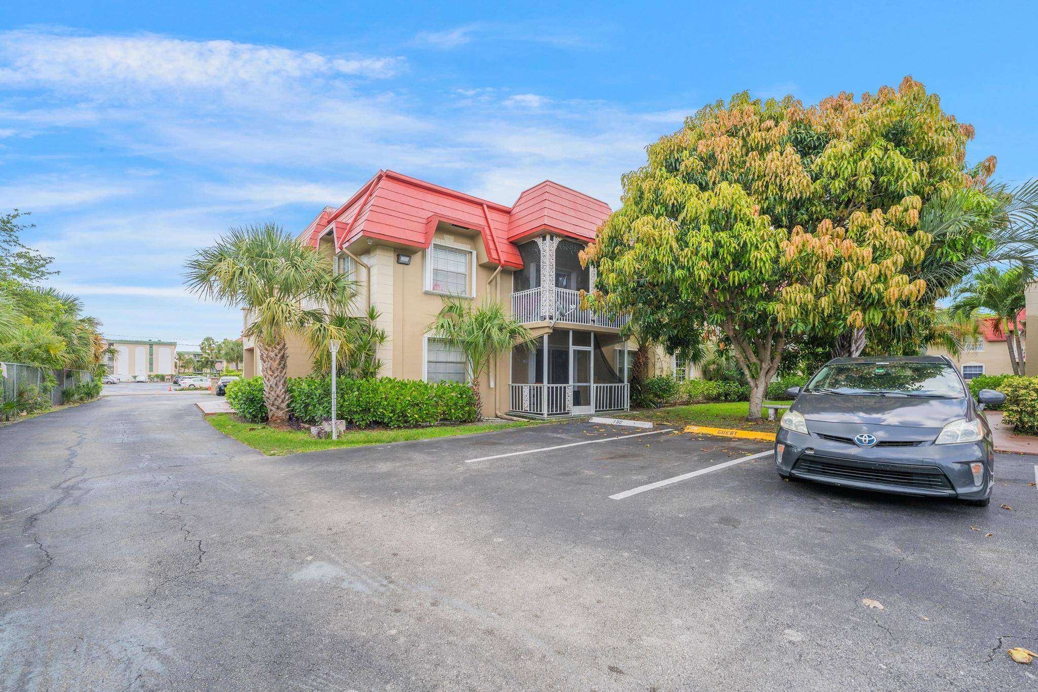 Welcome to this beautifully updated 2 bedroom, 2 bath condo in the heart of Deerfield Beach !