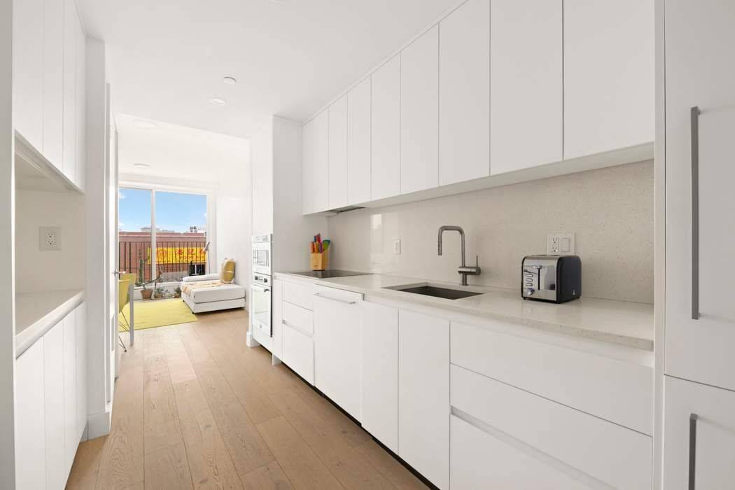 Welcome to 95 Grattan, a beautiful residence in East Williamsburg, one of Brooklyn s most sought after neighborhoods.