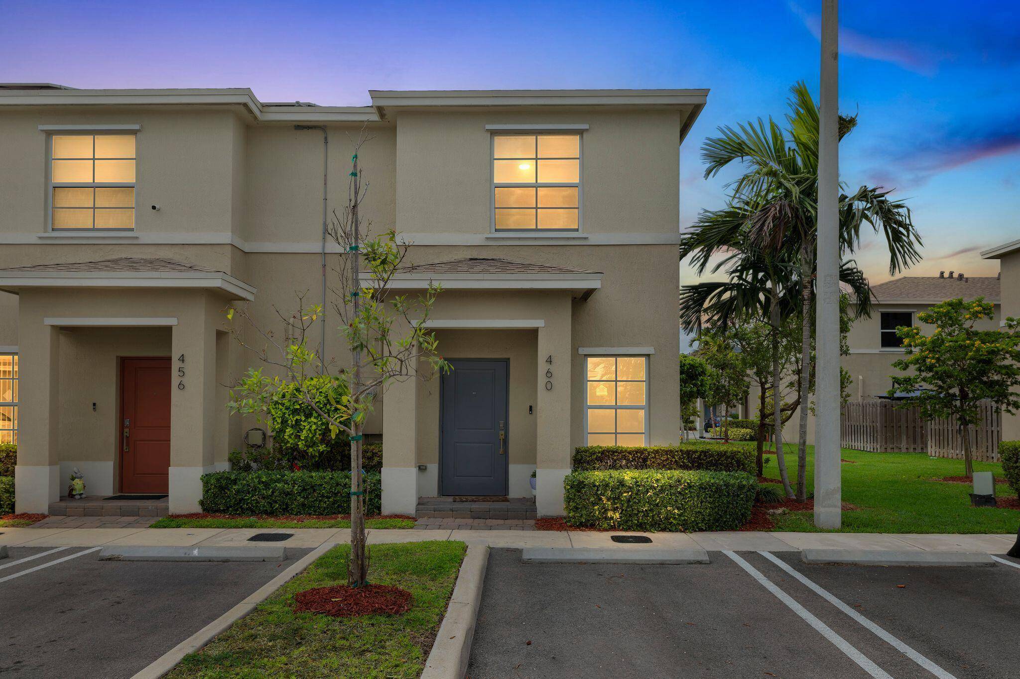 Available ! ! Like new condition townhome This home has that new home feel.