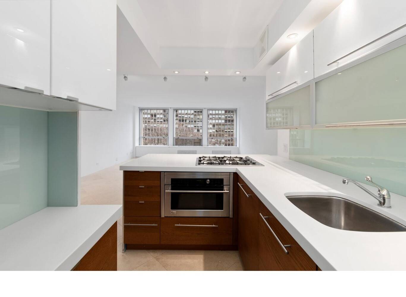 Apartment 6A is a fully gut renovated, south facing gem overlooking the building's private 3 acre park and garden offering abundant sunlight and a peaceful retreat from the city's energy.
