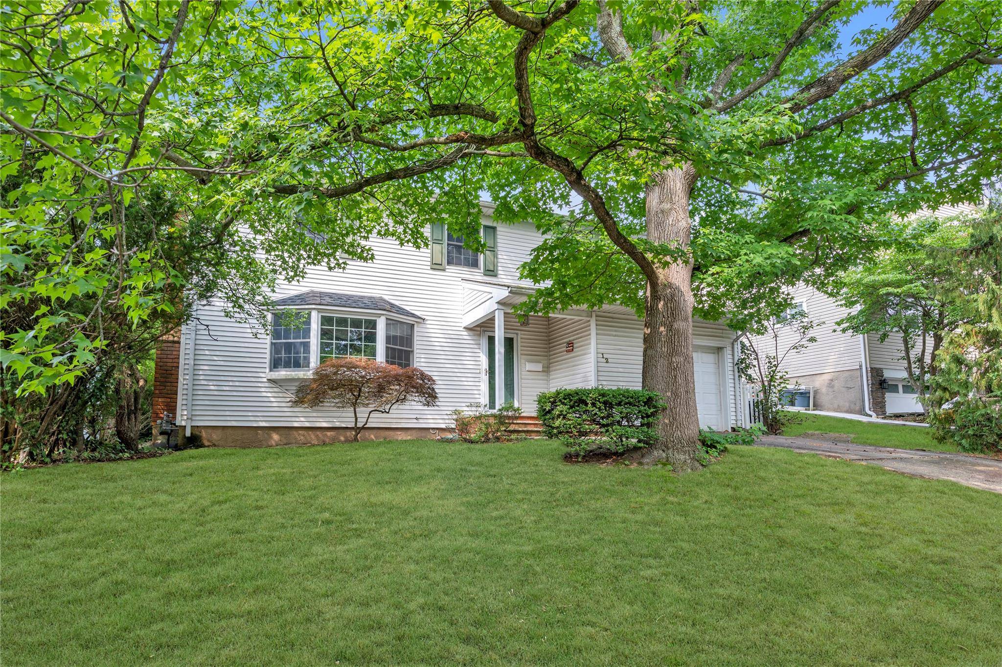 What an opportunity ! Welcome to this spacious and well built 4 bedroom, 2.