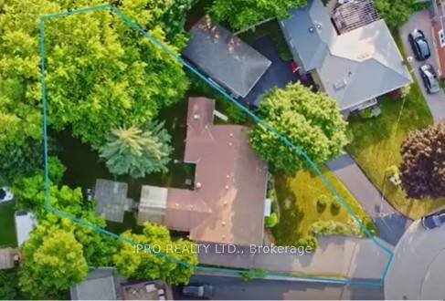 Discover a rare chance to own nearly 1 3 OF AN ACRE 14, 241 sq ft on a quiet crescent in central Newmarket.