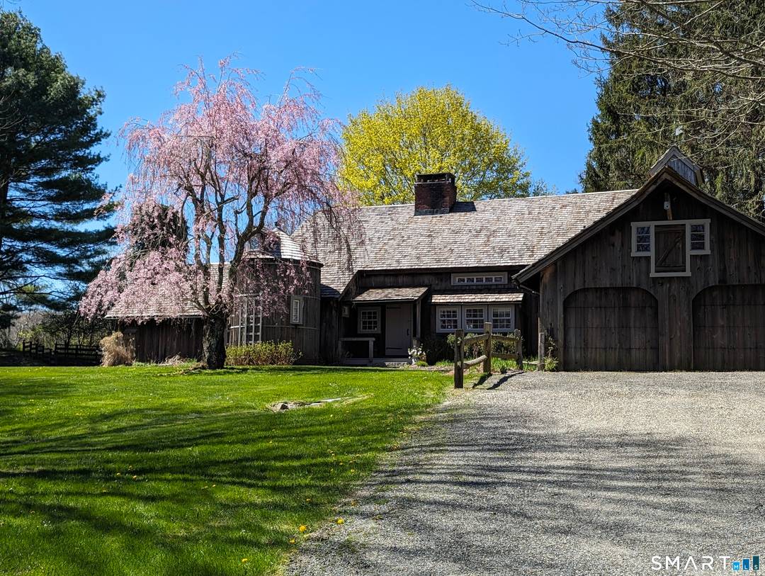 Spend the season in Litchfield County during one of the best ski winters in more than a decade, in a distinctive Connecticut barn style home set in a quiet corner ...