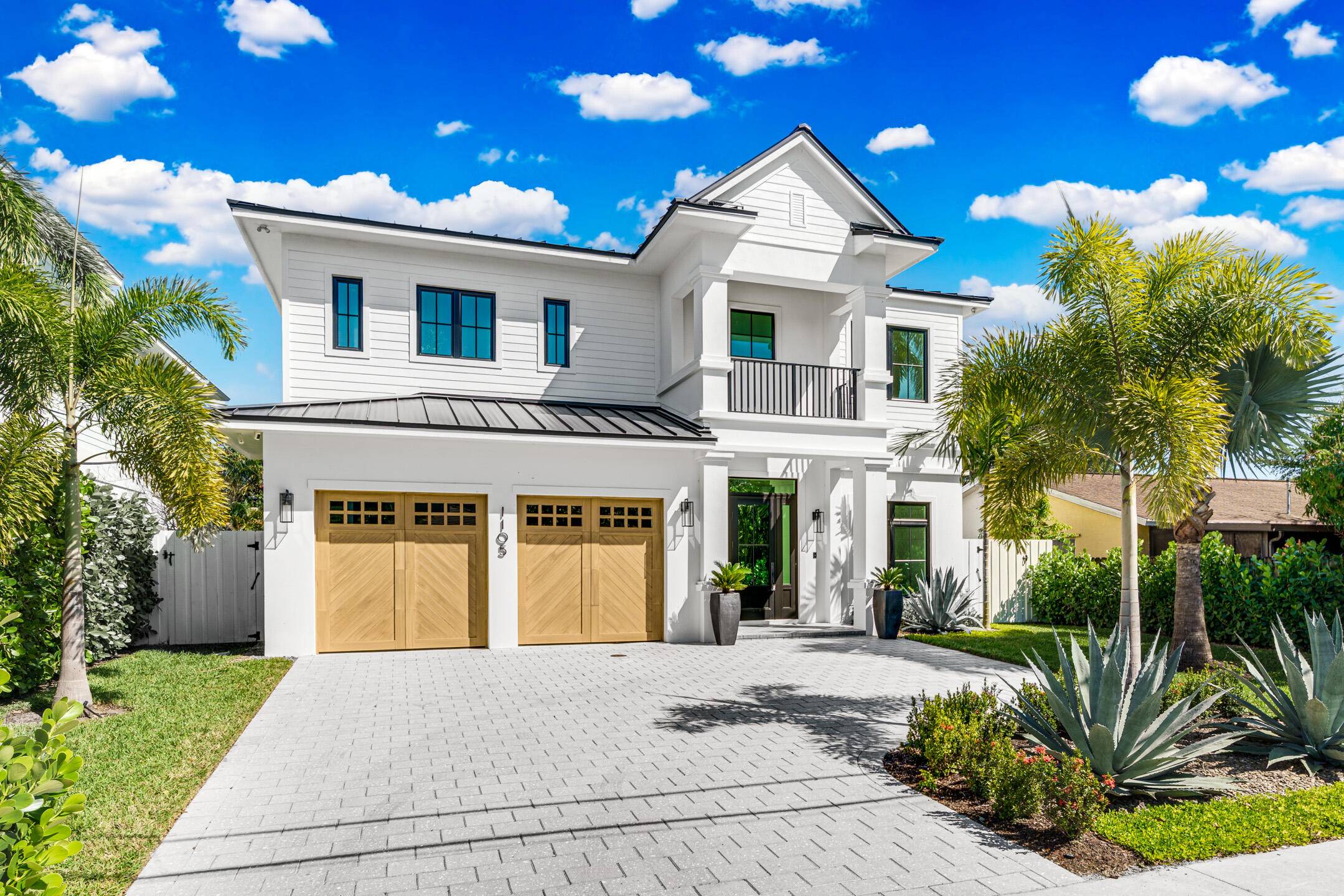 Discover Urban Luxury in Downtown DelrayIntroducing an unparalleled opportunity for urban living in the heart of Downtown Delray.