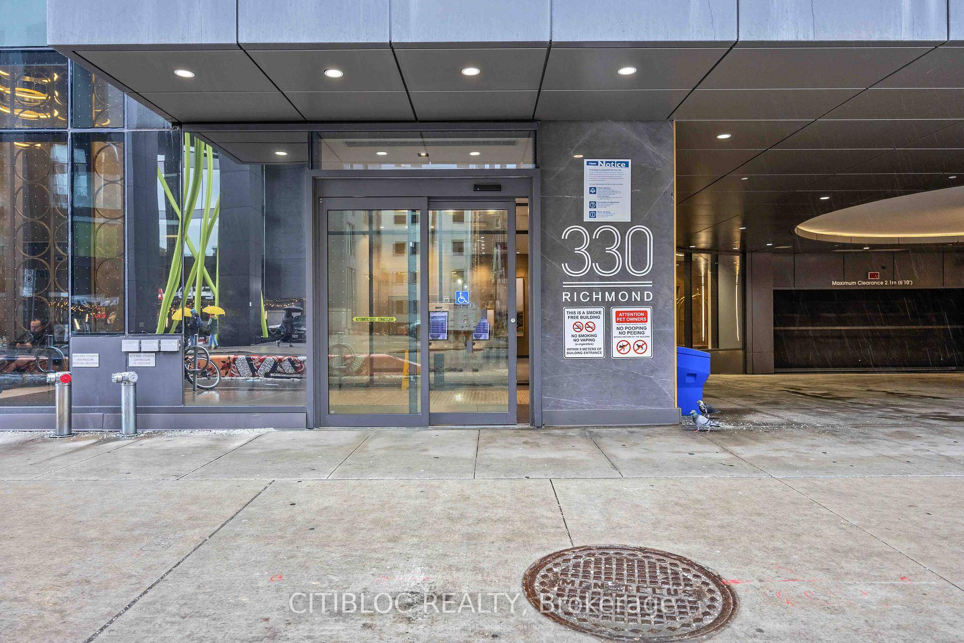 Beautiful And Bright 2 Bedroom 2 Baths 721 Sq.