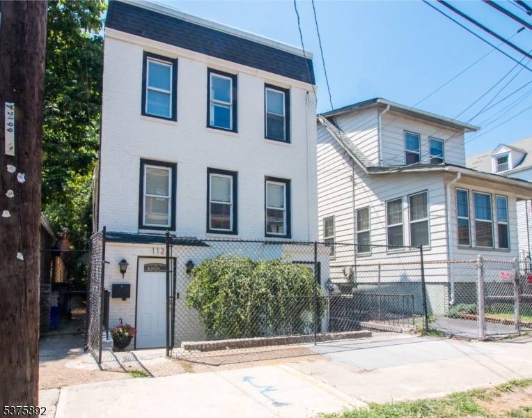 Welcome to your next investment at 112 Bragaw !