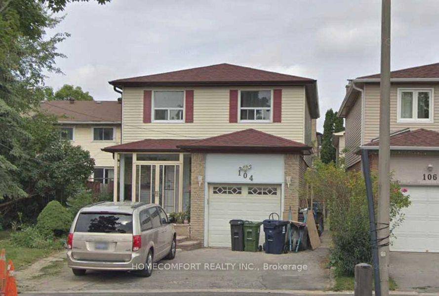4 Bedrooms Bright amp ; Spacious Home At Demand Location !