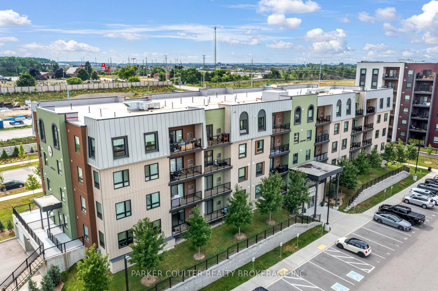 6 Spice Way, a fantastic 3 bed, 2 bath condo, is located just a 5 minute walk to the Go train, 5 minute walk to the grocery store and Tim ...