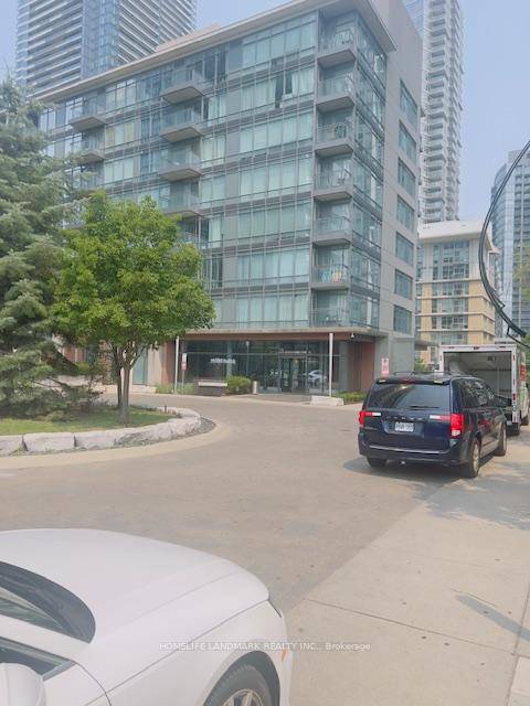 Quite spacious Boutique Condo In The Heart Of Downtown, Cityplace.