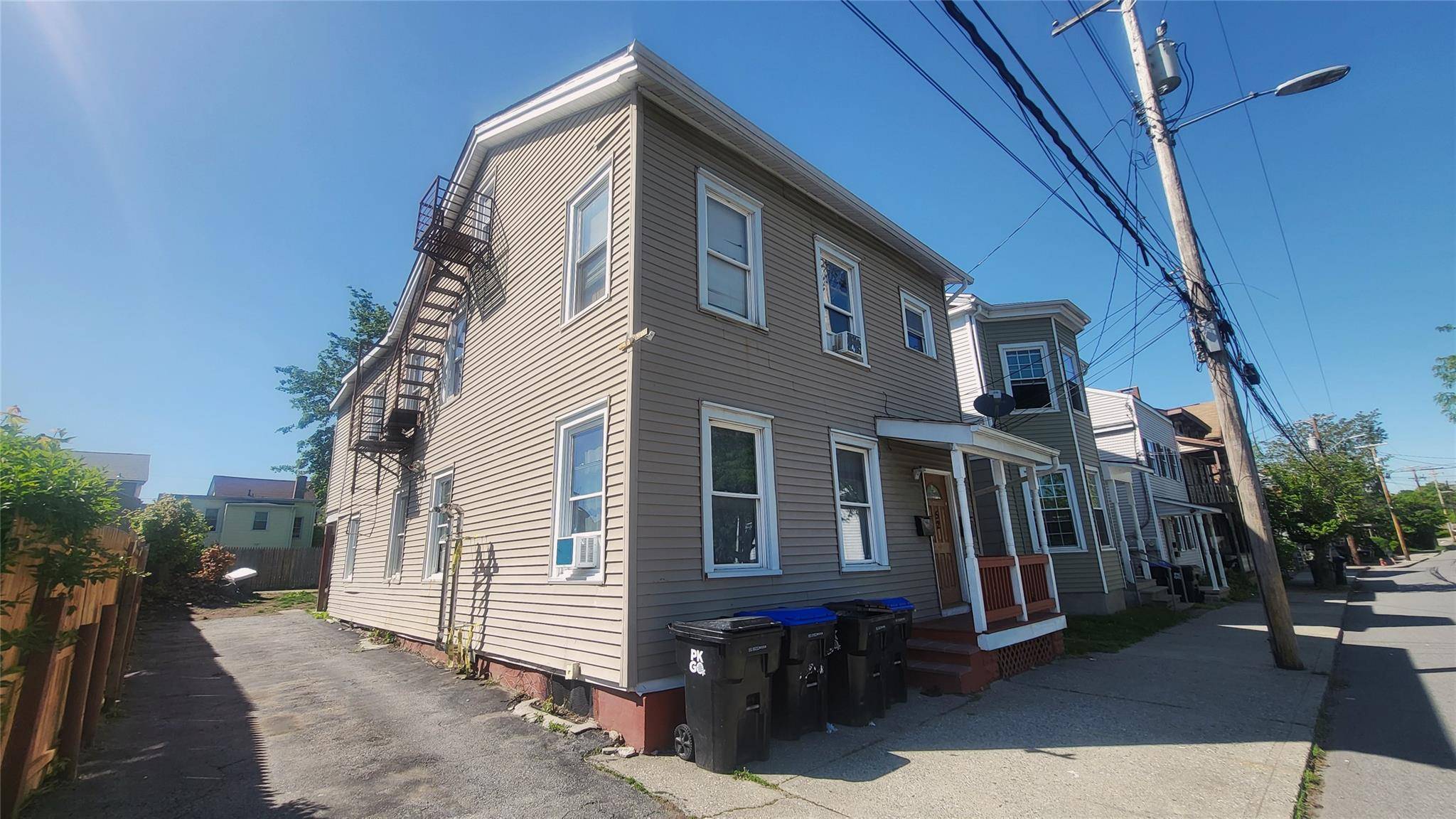 House is now Fully Rented No Showings.