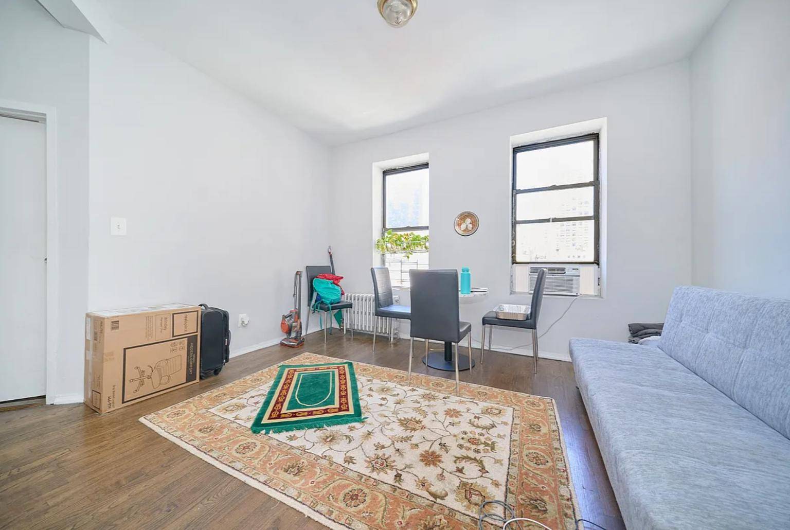 XL RENOVATED THREE BEDROOM 1.