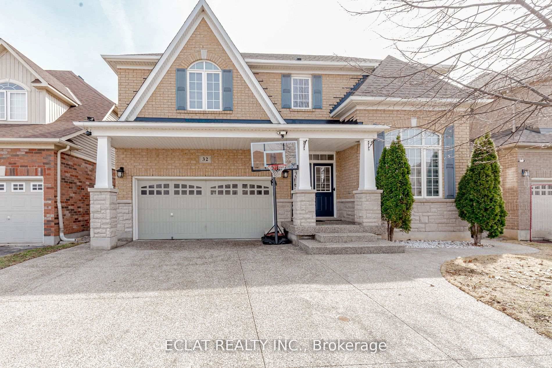 Welcome to Your Dream Home by the Lake !