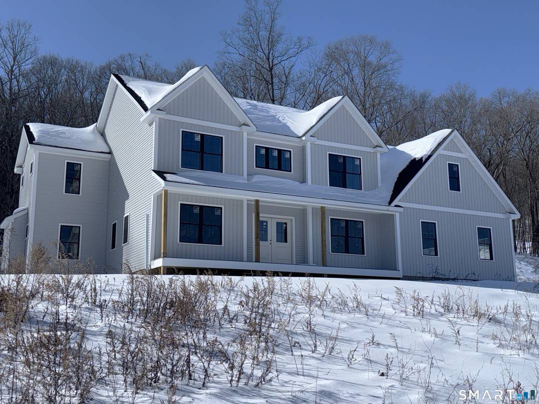 Welcome to 48 Stonebridge Drive !