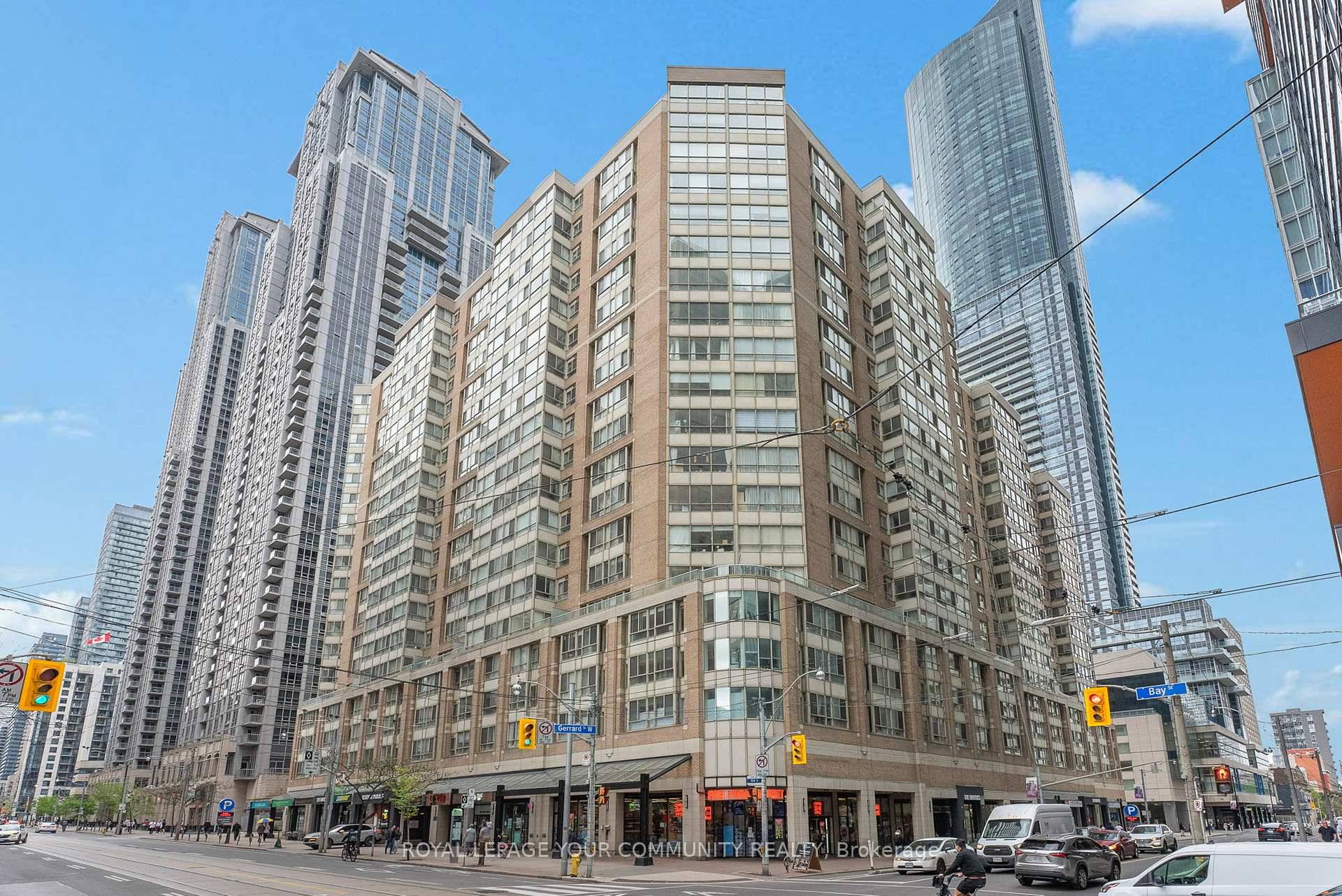 Absolutely Stunning Suite In The Heart Of Toronto.