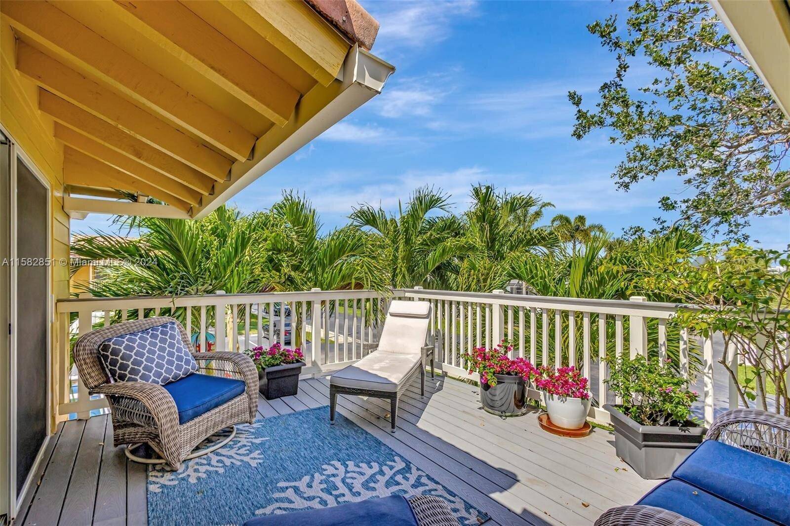 Completely renovated beach bungalow in Sea Brook Place.