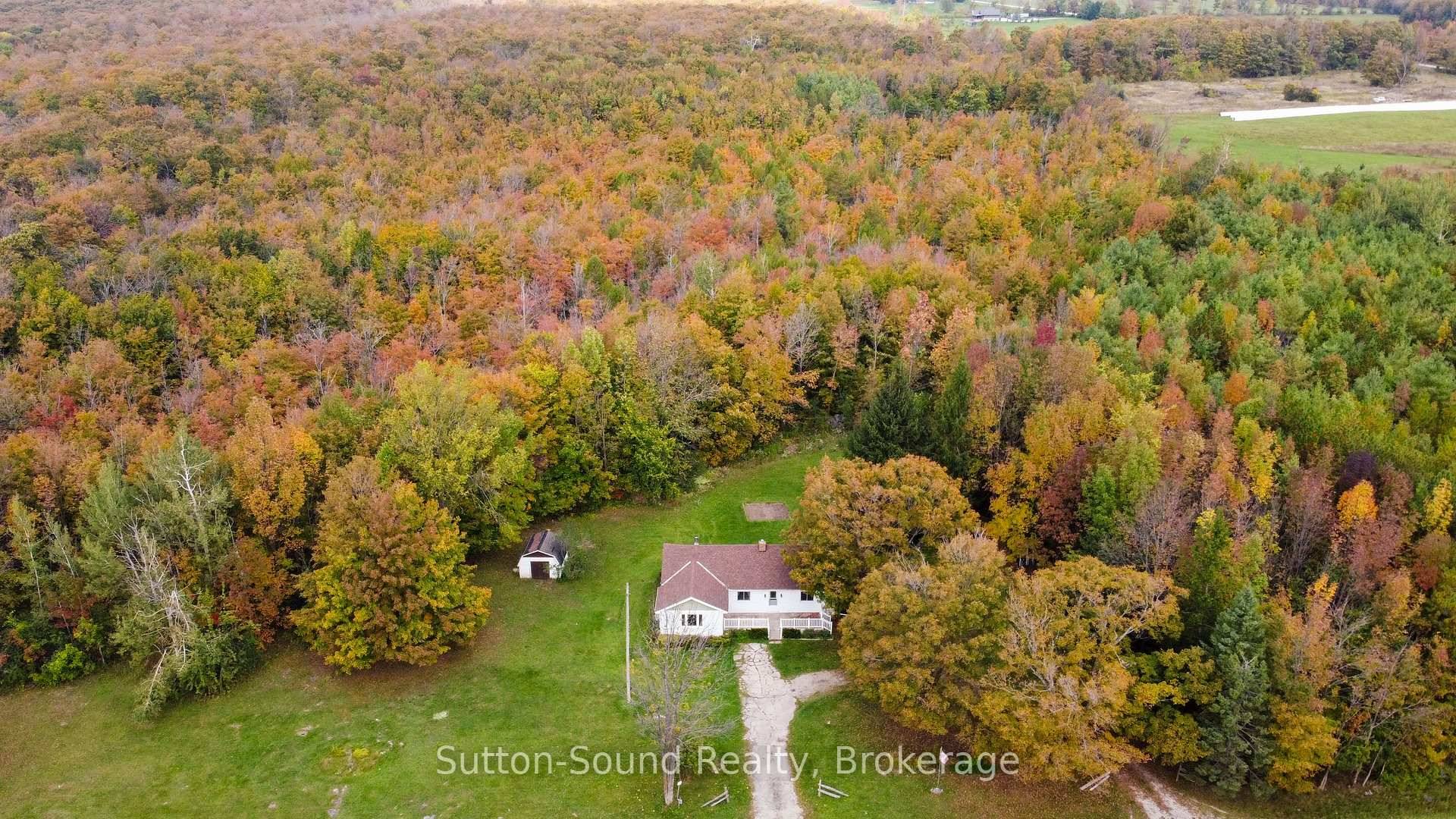 Great Location with beautiful mature trees !