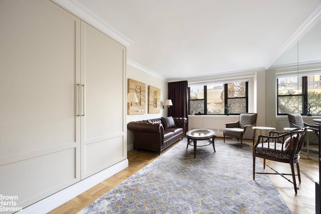 IMMACULATELY RENOVATED GRAMERCY STUDIO WITH PARK VIEWS Stop compromising on your studio search.