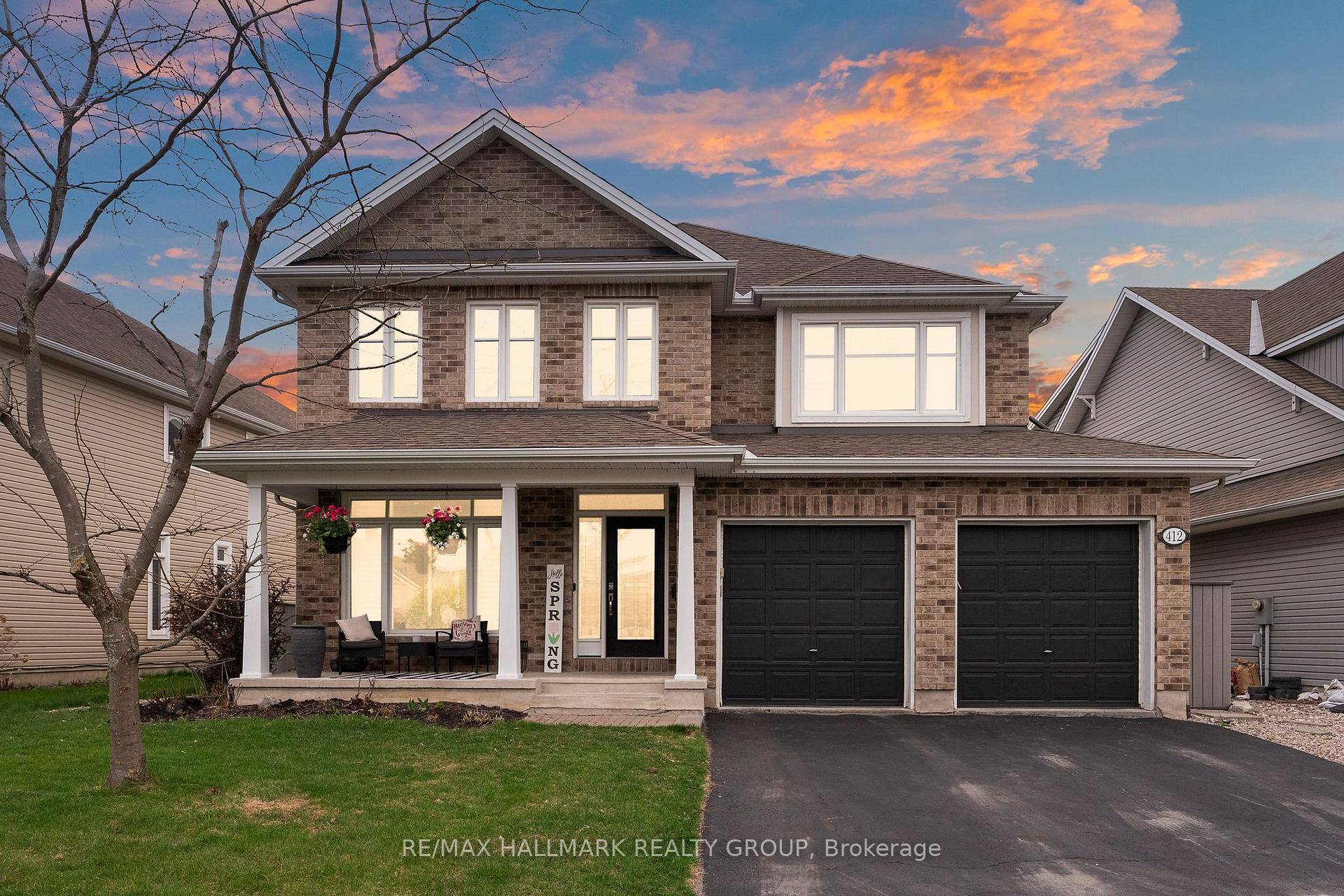 Nestled in the sought after community of Stonebridge, this remarkable 5 bed, 4 bath home is perfectly positioned on a generous 50ft lot showcasing timeless curb appeal with its classic ...
