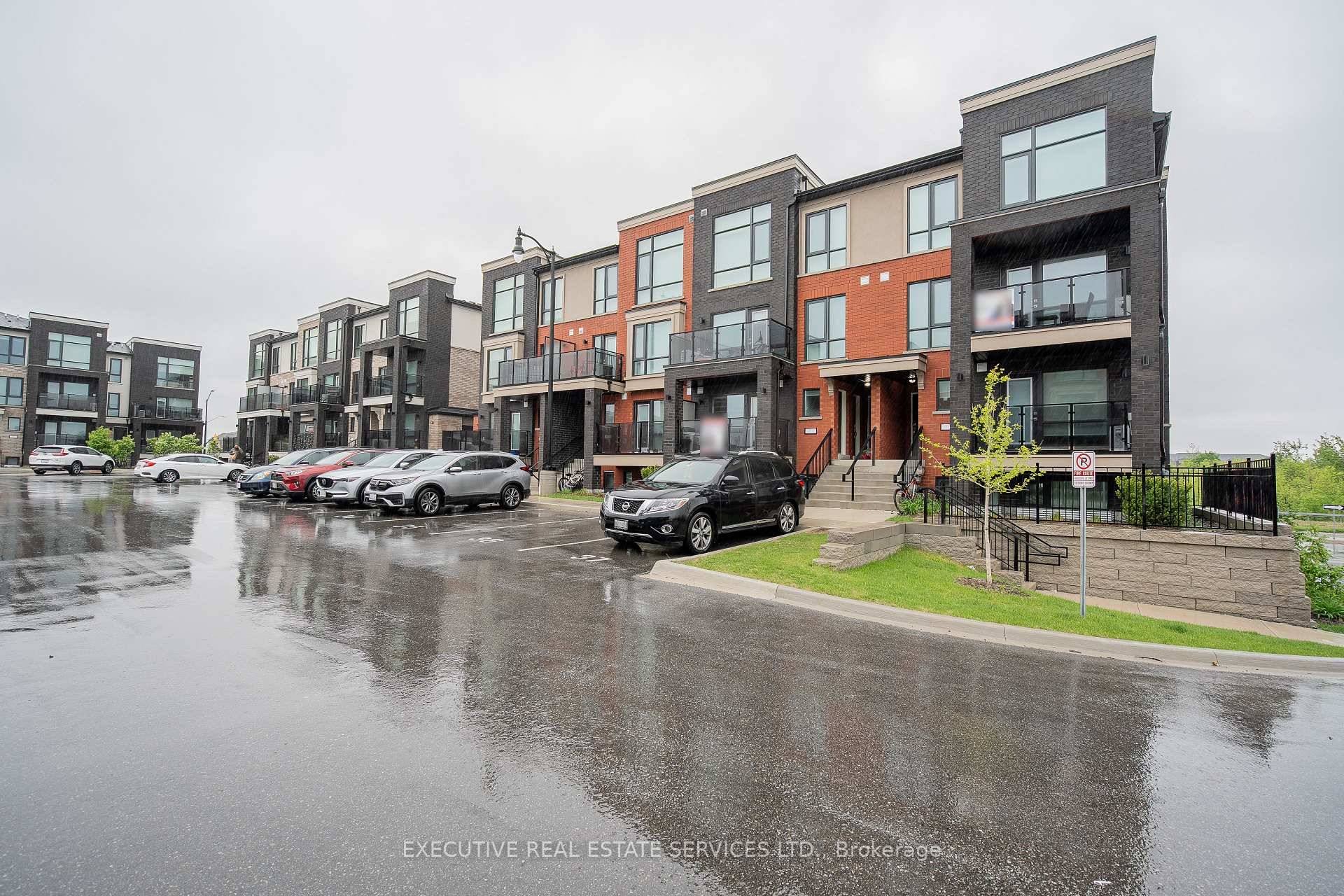 Welcome to this fully upgraded 2 bed, 2 bath condo townhouse, offering the perfect blend of modern living and convenience !