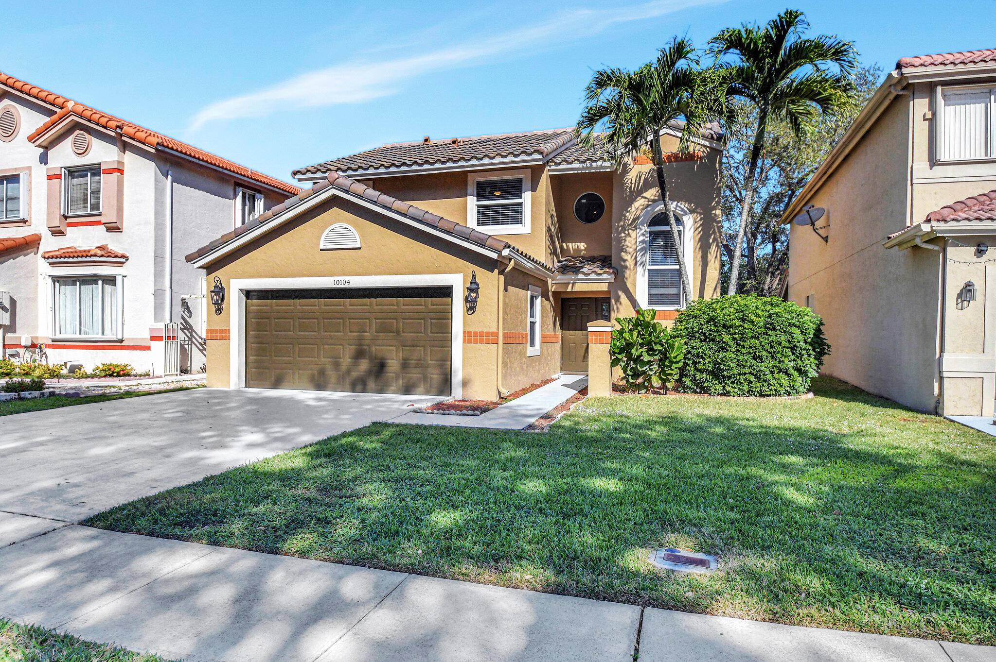 10104 Country Brook is a beautifully updated residence tucked away off of 441.